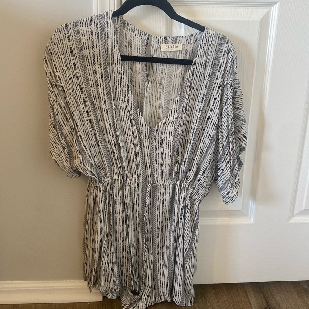 Women’s storia drawstring romper size small black white summer
